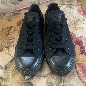 Converse Chuck Taylor All Star Classic Youth 2 Monochrome Black Low Top Sneakers
